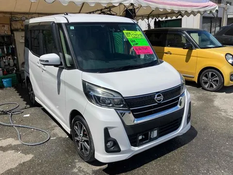Nissan Dayz Roox