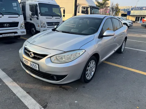 Renault SM3