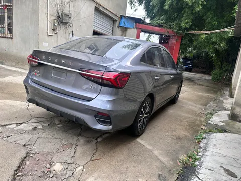 Roewe i5