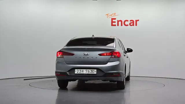 Hyundai Elantra (Avante)