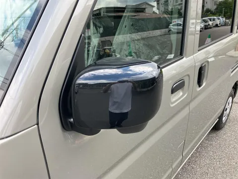 Nissan Clipper Van