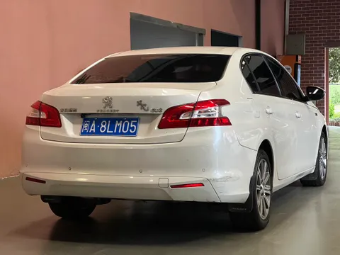Peugeot 408