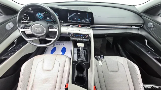 Hyundai Elantra (Avante)
