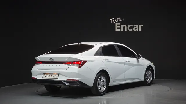Hyundai Elantra (Avante)