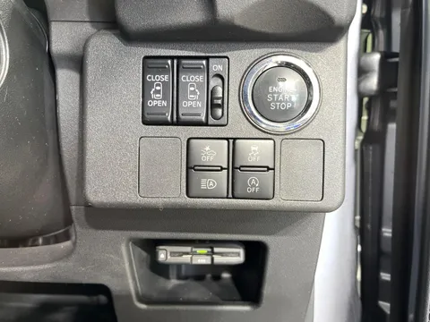 Toyota Pixis Mega