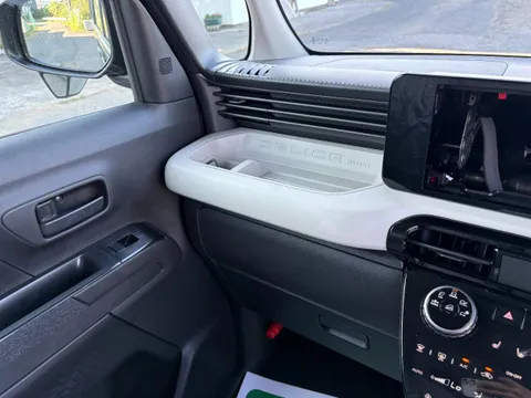 Mitsubishi Delica Mini