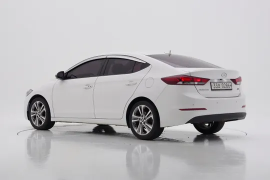 Hyundai Elantra (Avante)