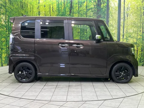Honda N-BOX Custom