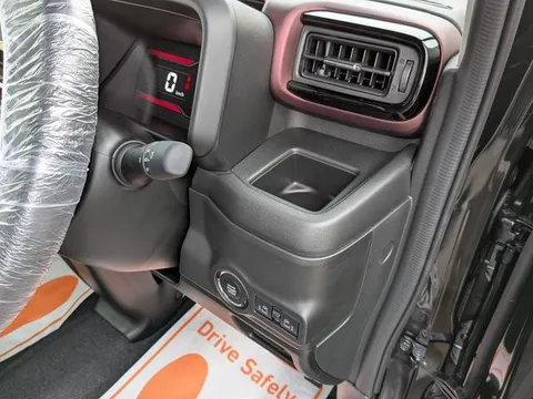 Suzuki Spacia