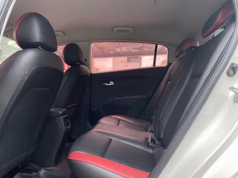 Kia KX