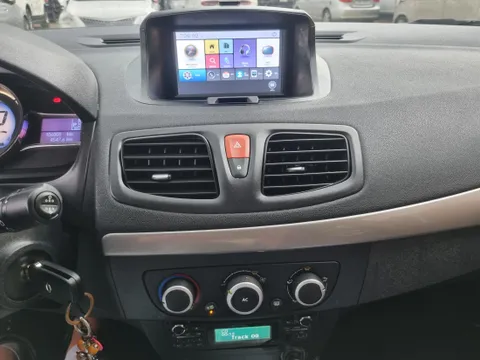 Renault SM3