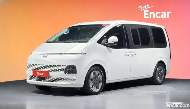 Hyundai Staria
