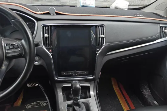 Roewe RX5