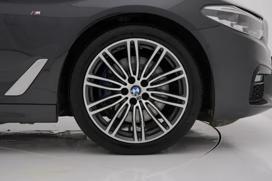 BMW BMW