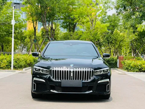 BMW 7-Series