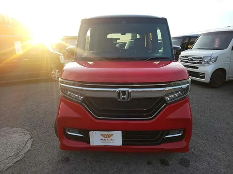 Honda N-BOX Custom