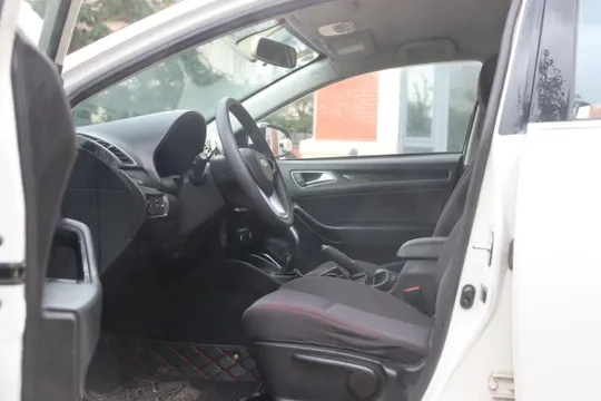 Zotye Z360
