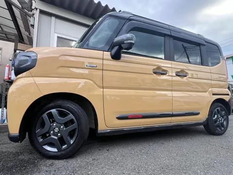 Suzuki Spacia Gear