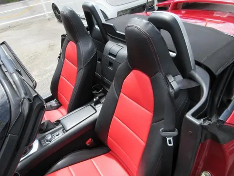 Mazda MX-5 (Roadster)
