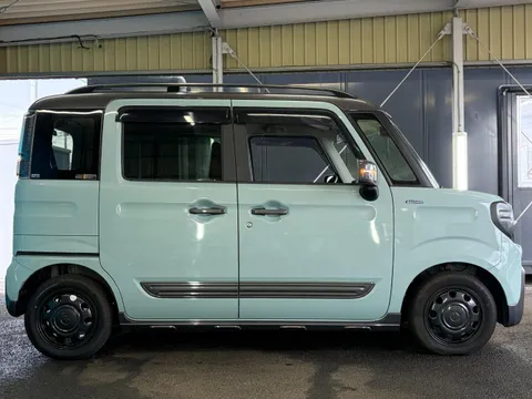 Suzuki Spacia Gear