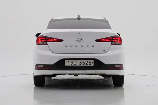 Hyundai Elantra (Avante)