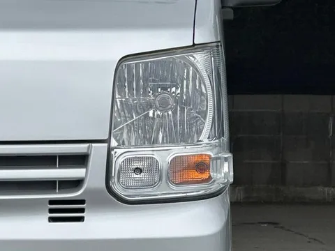 Mitsubishi Minicab Van
