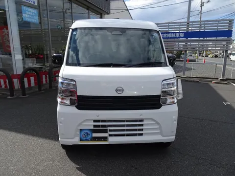 Nissan Clipper Van