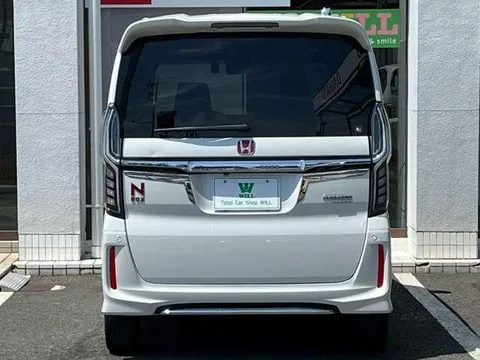 Honda N-BOX Custom