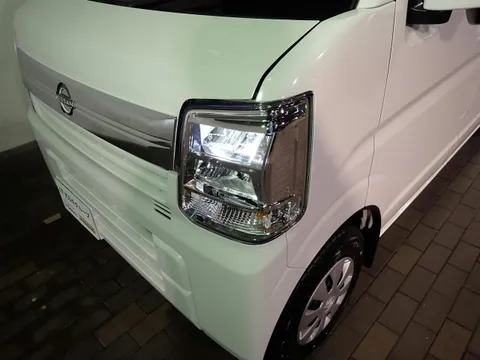 Nissan Clipper Van