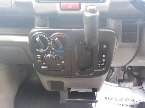 Nissan Clipper
