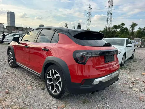 Lynk & Co 02