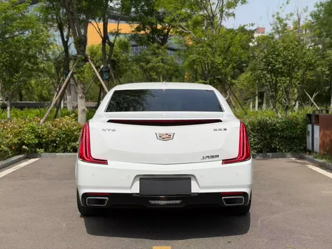 Cadillac XTS