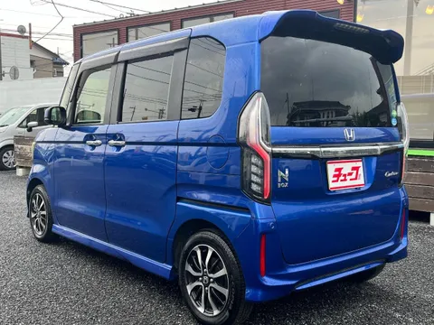 Honda N-BOX Custom