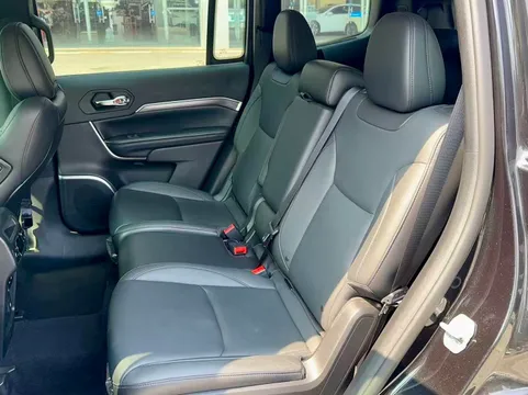 Jeep Grand Commander