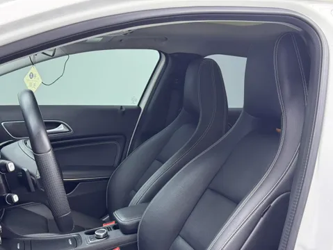 Mercedes-Benz Mercedes-Benz GLA