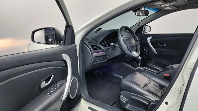 Renault SM3