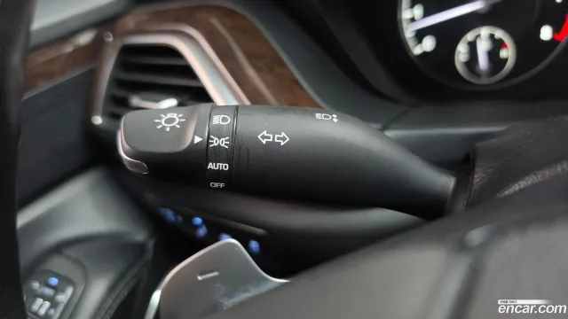 Genesis G90 (EQ900)