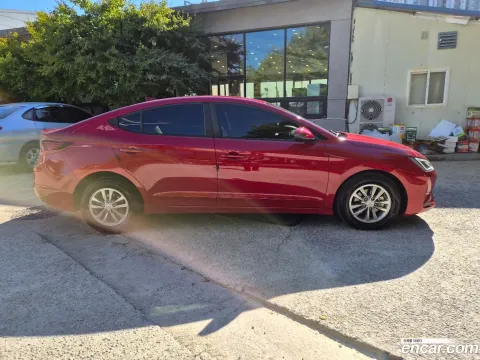 Hyundai Elantra (Avante)
