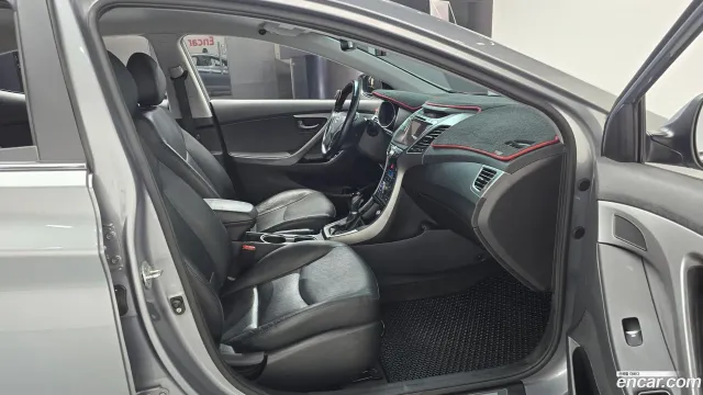 Hyundai Elantra (Avante)