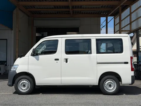 Toyota TownAce Van
