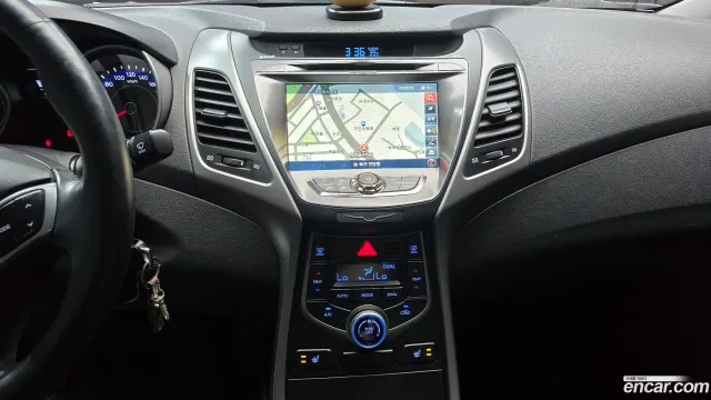 Hyundai Elantra (Avante)