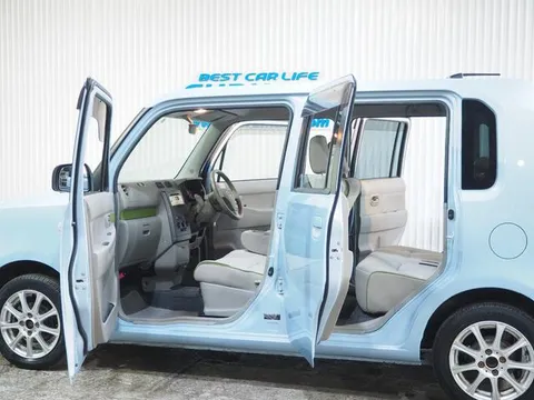 Toyota Pixis Space