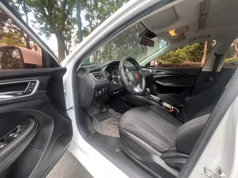Roewe i5
