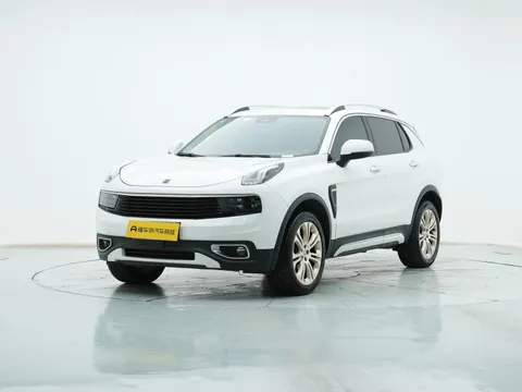 Lynk & Co 01