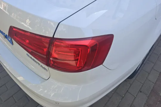 Volkswagen Sagitar