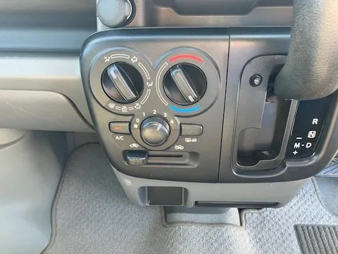 Mitsubishi Minicab Van