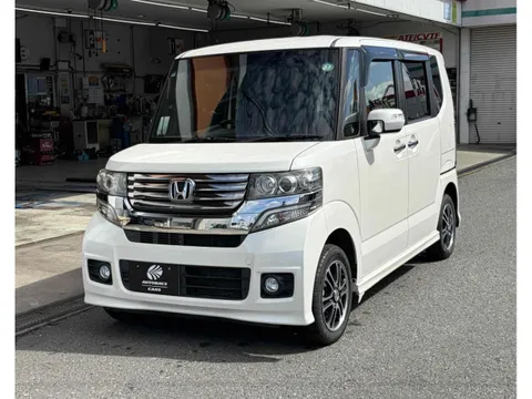 Honda N-BOX Custom
