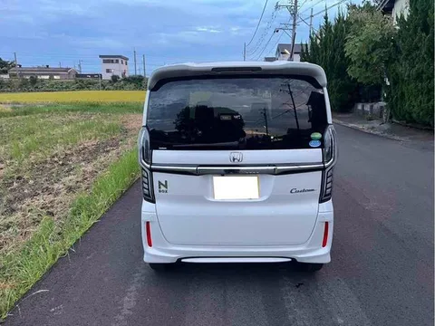 Honda N-BOX Custom