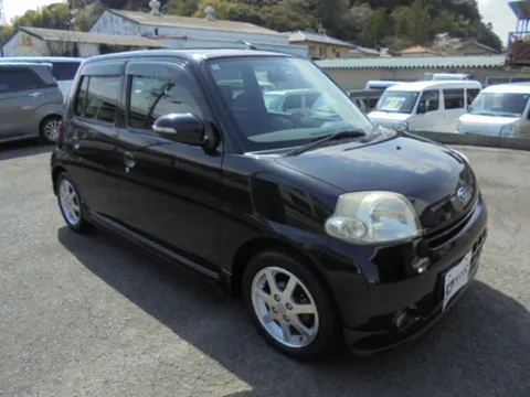Daihatsu Esse