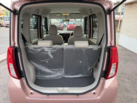 Mitsubishi eK Space